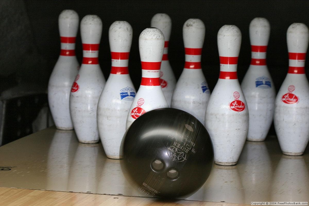 Get BOWLED over at Star Lanes on the Levee - Family Friendly Cincinnati